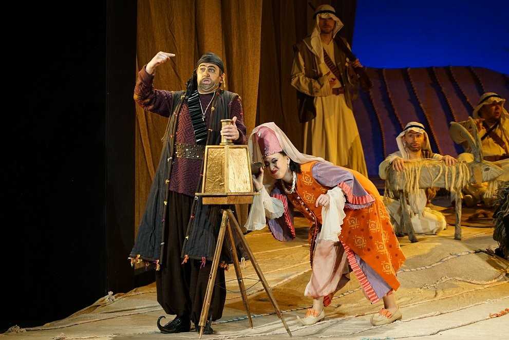 Зальцбург-100: итальянка в алжире | театр в кино в симферополе | theatrehd