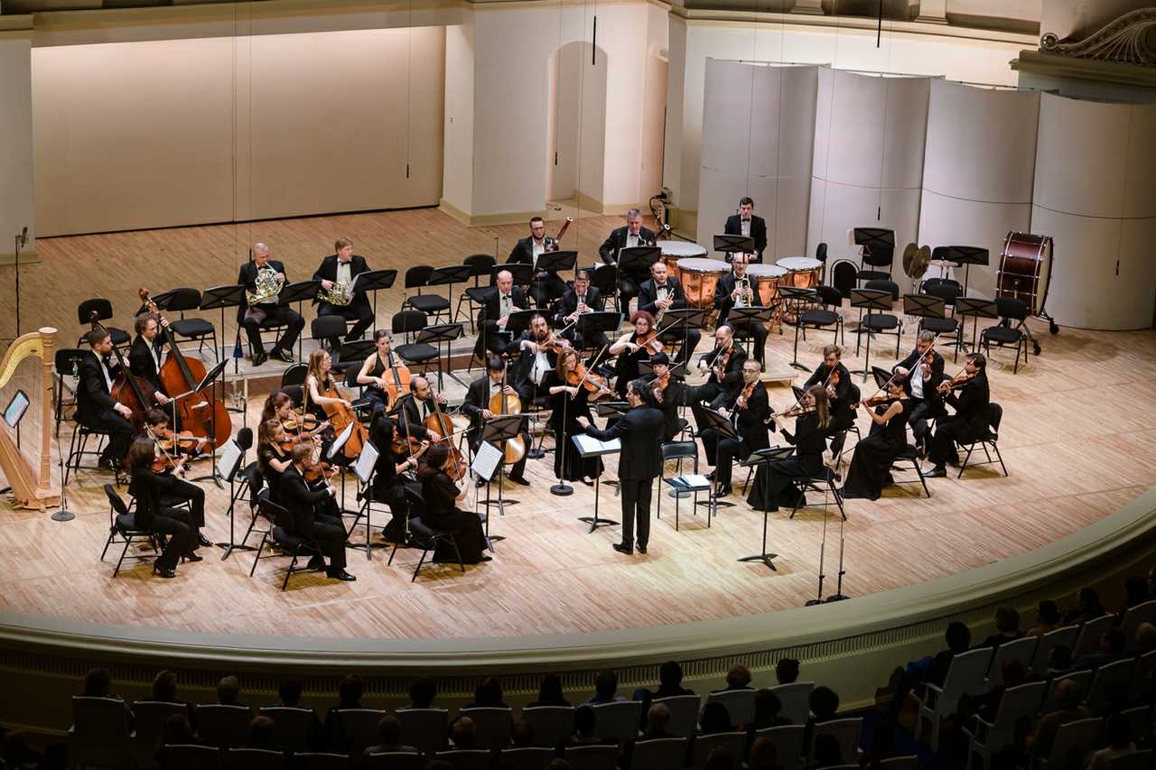 Вива оркестр. Musica Viva оркестр. Московский камерный оркестр. Оркестр musica Viva, Константин Лифшиц. Мьюзик Вива Московский камерный оркестр.