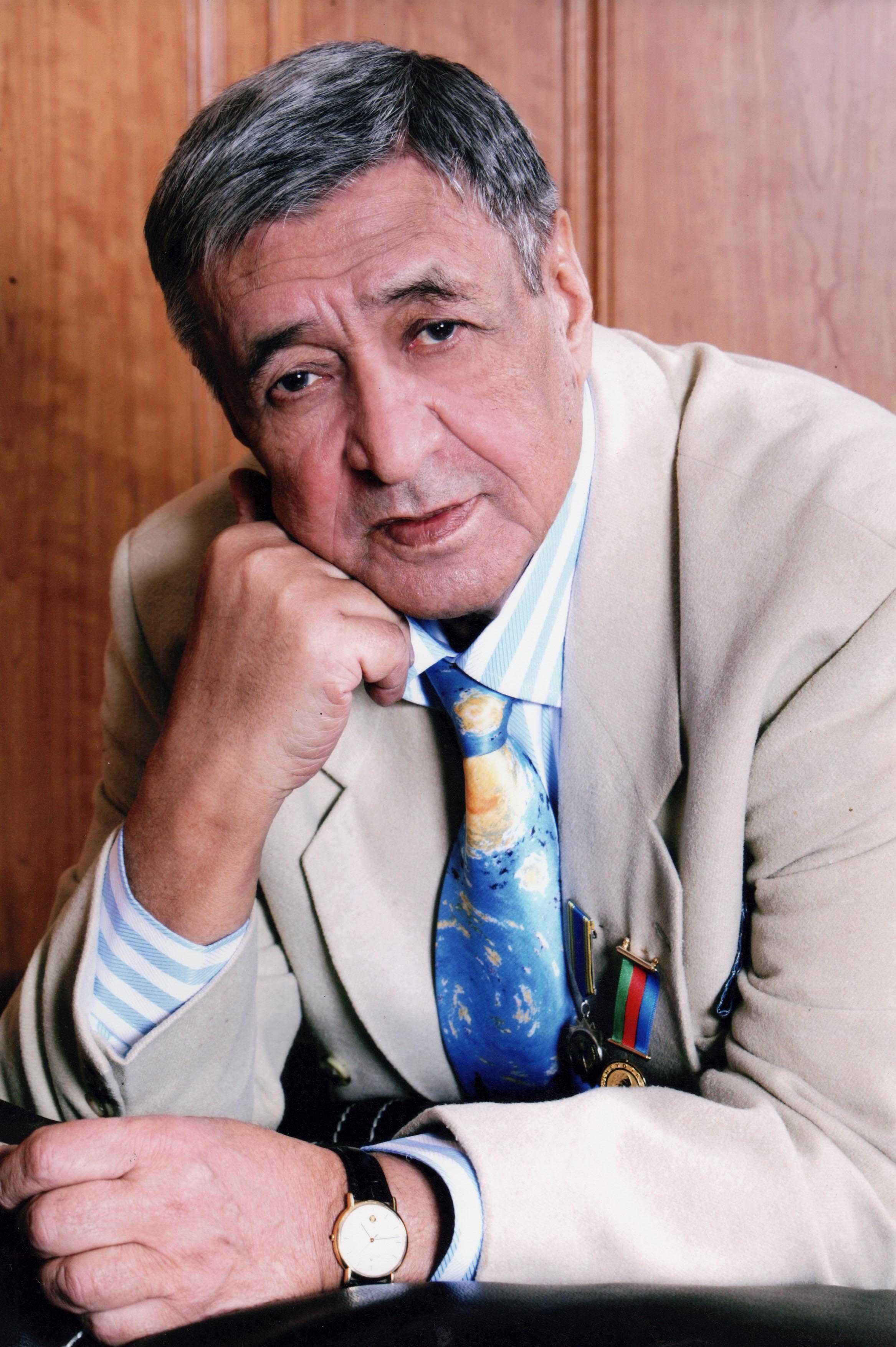 Меликов, ариф джангир оглы — энциклопедия руниверсалис