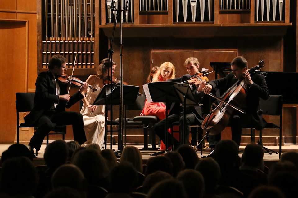 Фортепианный квинтет № 2 (дворжак) - piano quintet no. 2 (dvořák)