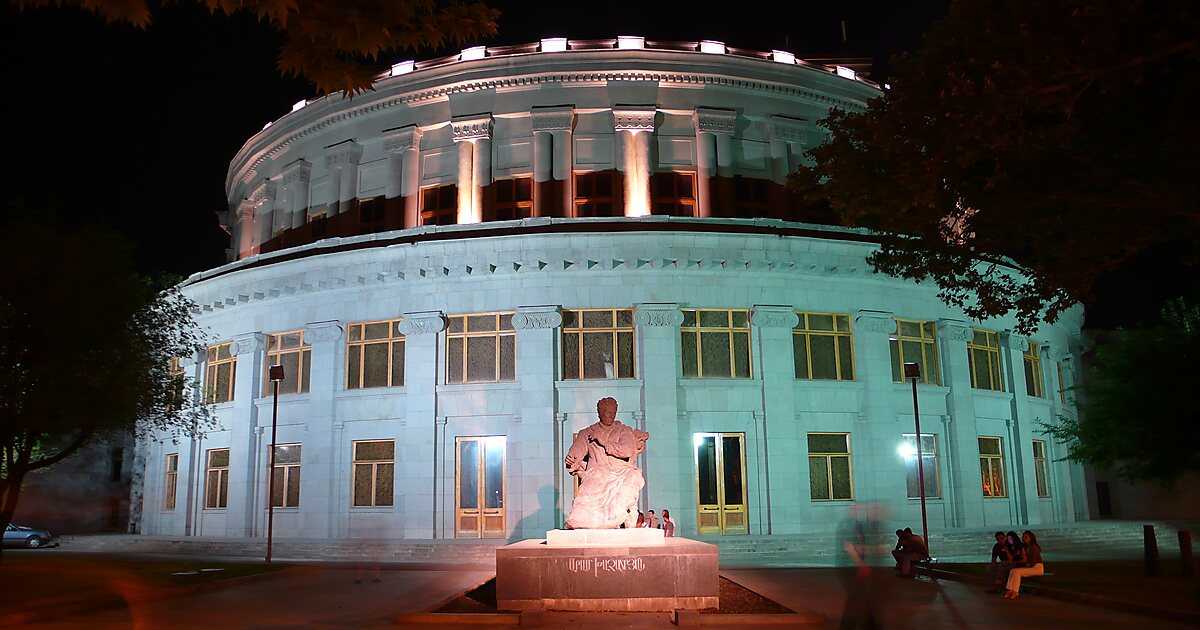 Опера адана «почтальон из лонжюмо»